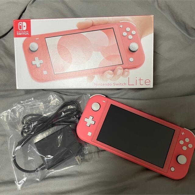 Nintendo Switch lite コーラルピンク