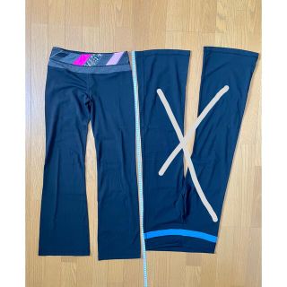 ルルレモン(lululemon)のルルレモン フレア  黒ワイドパンツ ピンクウエストライン　Lululemon(ヨガ)