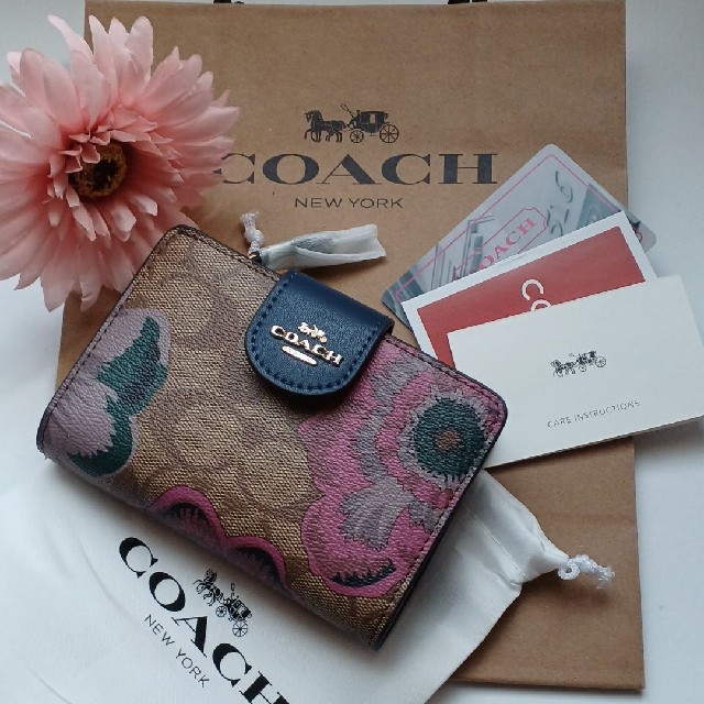 COACH(コーチ)の新品未使用　COACH　コーチ二つ折り財布　カフェファセットコラボ★限定品★ レディースのファッション小物(財布)の商品写真