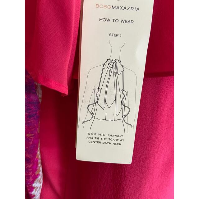 BCBGMAXAZRIA(ビーシービージーマックスアズリア)のBCBG MAXAZRIAピンク膝丈シルクオールインワンxs レディースのパンツ(オールインワン)の商品写真