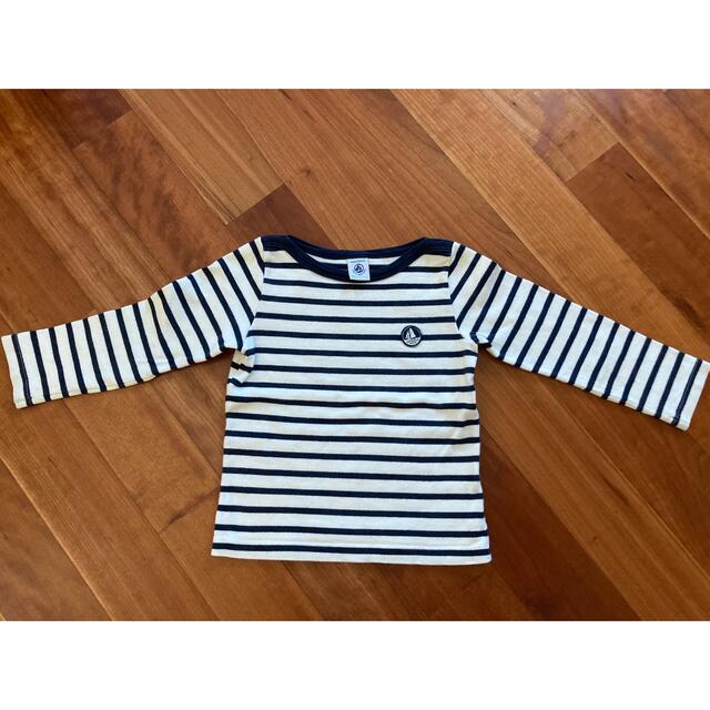 PETIT BATEAU(プチバトー)のpetit bateau トレーナー キッズ/ベビー/マタニティのキッズ服男の子用(90cm~)(Tシャツ/カットソー)の商品写真