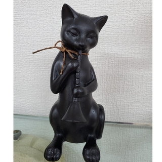 猫の置物　黒猫　レジン製　クラリネット　No.119(置物)