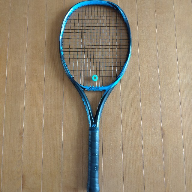 YONEX(ヨネックス)のテニスラケットYONEXヨネックス　EZONEイーゾーン100L　G2　285g スポーツ/アウトドアのテニス(ラケット)の商品写真