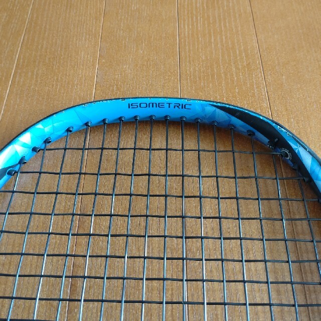 YONEX(ヨネックス)のテニスラケットYONEXヨネックス　EZONEイーゾーン100L　G2　285g スポーツ/アウトドアのテニス(ラケット)の商品写真