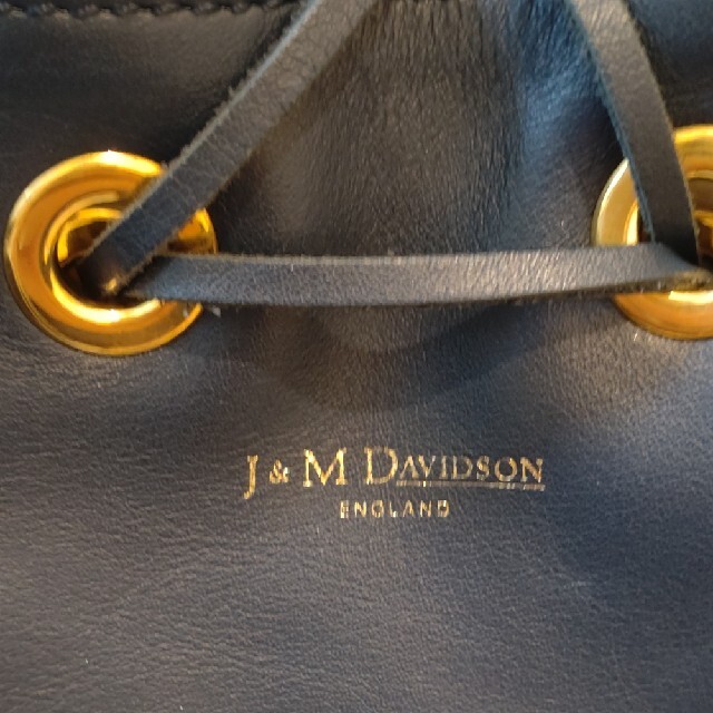 J&M DAVIDSON(ジェイアンドエムデヴィッドソン)のj&m davidson カーニバル　M サイズ ネイビー レディースのバッグ(ショルダーバッグ)の商品写真
