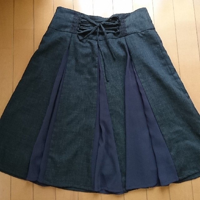 iiMK(アイアイエムケー)のiiMKのスカート レディースのスカート(ひざ丈スカート)の商品写真