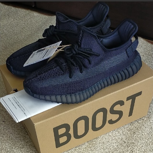 adidas(アディダス)の29.5  YEEZY BOOST 350 V2　HQ4540　ONYX アディ メンズの靴/シューズ(スニーカー)の商品写真