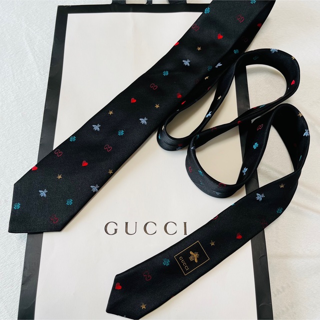 国産安い Gucci GUCCIbee ＊ GG マルチカラードレスネクタイグッチ極美品の通販 by  S♡お値下げご希望金額ご提示下さい♡｜グッチならラクマ