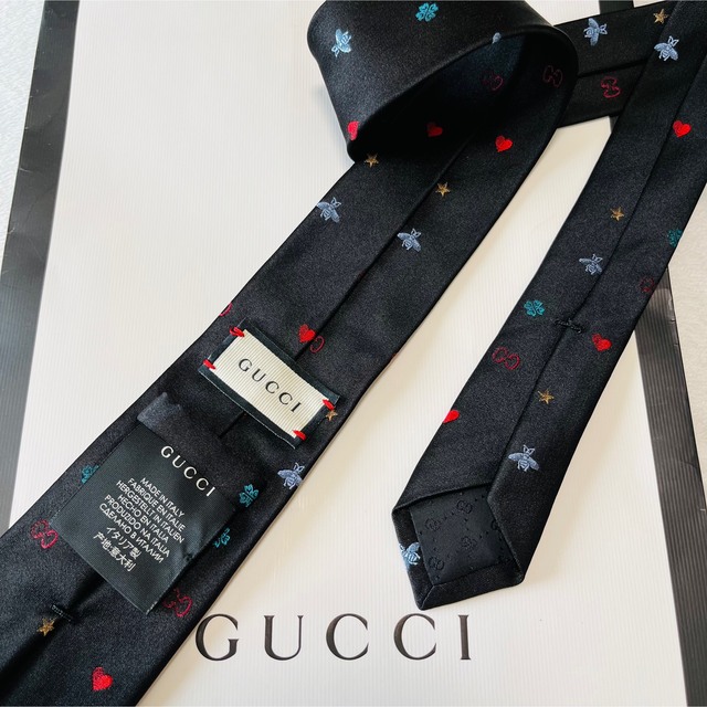 国産安い Gucci GUCCIbee ＊ GG マルチカラードレスネクタイグッチ極美品の通販 by  S♡お値下げご希望金額ご提示下さい♡｜グッチならラクマ