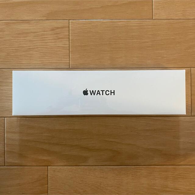 Apple Watch(アップルウォッチ)の新品 Apple Watch SE GPSモデル 40mm MKQ13J/A メンズの時計(腕時計(デジタル))の商品写真