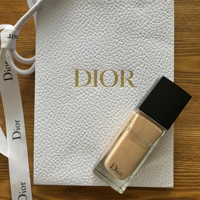 Dior(ディオール)のDIOR ディオール　フォーエヴァーフルイドグロウ コスメ/美容のベースメイク/化粧品(ファンデーション)の商品写真