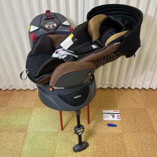 アップリカ(Aprica)のクリーニング済　☆美品☆　新生児OK　アップリカ　フラディア　エアー　シェード付(自動車用チャイルドシート本体)