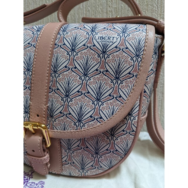 LIBERTY LONDON リバティロンドン　ピンク　カーナビーサドルバッグバッグ