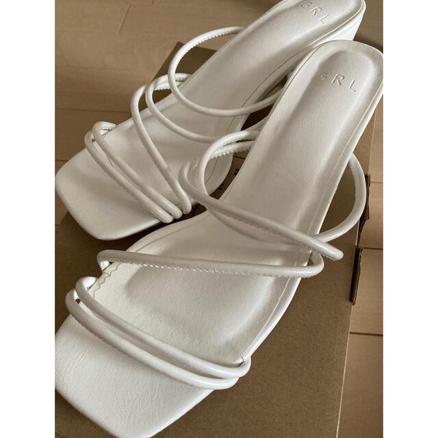 GRL(グレイル)のグレイル　スクエアトゥ　ラインヒールサンダル　GRL  白　L  ホワイト レディースの靴/シューズ(サンダル)の商品写真