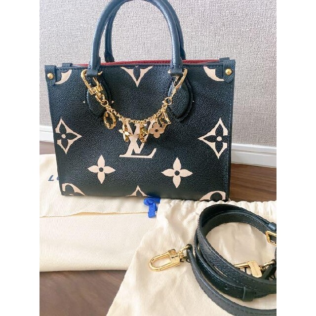 おしゃれ】 LOUIS VUITTON ルイヴィトン オンザゴー pm バッグチャーム セット 美品 ハンドバッグ