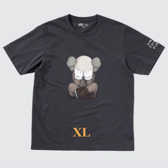 UNIQLO(ユニクロ)の新品 ダークグレーXL ユニクロ×カウズ Tシャツ KAWS UNIQLO ② メンズのトップス(Tシャツ/カットソー(半袖/袖なし))の商品写真