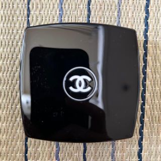 シャネル(CHANEL)の値下げ　CHANEL レ　キャトル　オンブル　ヴァニテ　アイシャドウ　使用済(アイシャドウ)