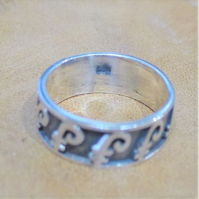 SR2183 指輪シルバー925刻リング　10号　デザイン　不明　送料無料 レディースのアクセサリー(リング(指輪))の商品写真