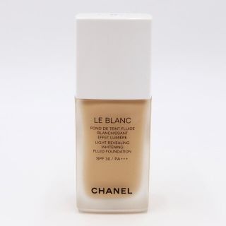 シャネル(CHANEL)の☆美品☆ シャネル ル ブラン フリュイド ルミエール 20 ベージュ 30ml(その他)