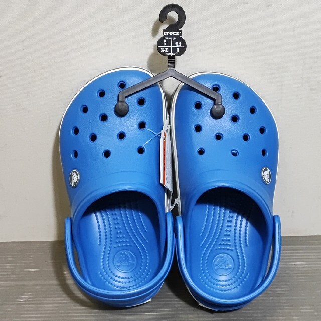 crocs(クロックス)のクロックス Crocband II Kids キッズ/ベビー/マタニティのキッズ靴/シューズ(15cm~)(サンダル)の商品写真