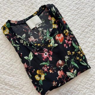 スリーワンフィリップリム(3.1 Phillip Lim)の美品◎定番花柄100%シルクノースリーブトップス(シャツ/ブラウス(半袖/袖なし))