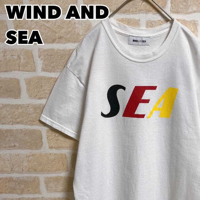 WIND AND SEA(ウィンダンシー)のWIND AND SEA ウィンダンシー Tシャツ 白 両面プリント デカロゴ メンズのトップス(Tシャツ/カットソー(半袖/袖なし))の商品写真