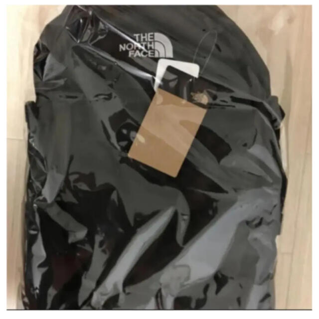 THE NORTH FACE(ザノースフェイス)の【未開封新品】ノースフェイス　リュック ブラック　30L 男女兼用　新作モデル レディースのバッグ(リュック/バックパック)の商品写真