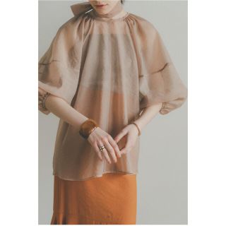 クラネ(CLANE)のclane  BALLOON SHEER PUFF TOPS ベージュ(シャツ/ブラウス(半袖/袖なし))