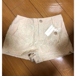 ミスティウーマン(mysty woman)の新品未使用ミスティウーマン　mysty woman レースホワイトショートパンツ(ショートパンツ)