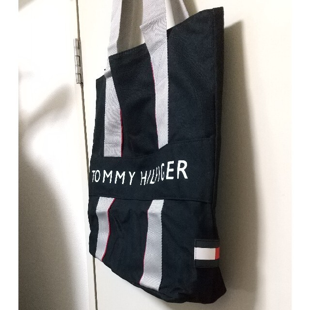 TOMMY HILFIGER(トミーヒルフィガー)のMimi様専用  新品  TOMMY  HILFIGER  トートバッグブラック レディースのバッグ(トートバッグ)の商品写真