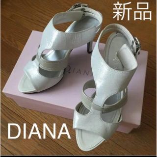 ダイアナ(DIANA)の新品☆ダイアナ/DIANA 白サンダル　ストラップ(サンダル)