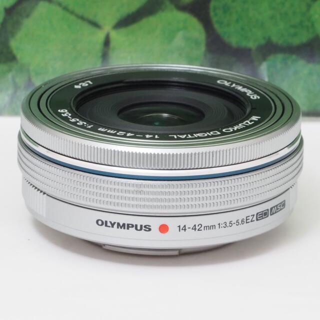 OLYMPUS(オリンパス)の【美品】オリンパスM.ZUIKO12-42mm❤️パンケーキズームレンズ❤️ スマホ/家電/カメラのカメラ(レンズ(ズーム))の商品写真