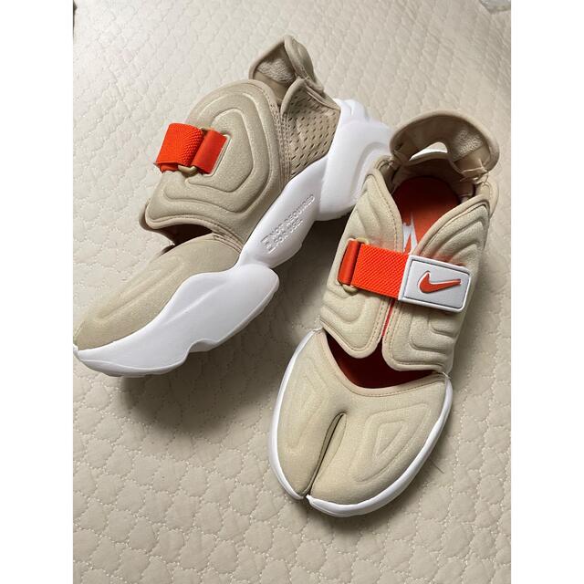 アクアリフト NIKE ラタンベージュ ナイキ 25cm - www.alvenius.ind.br
