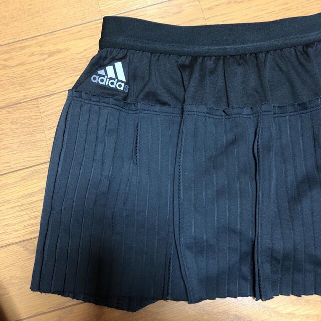 adidas(アディダス)の❤️お値下げ❤️アディダス☆スコート黒S スポーツ/アウトドアのテニス(ウェア)の商品写真