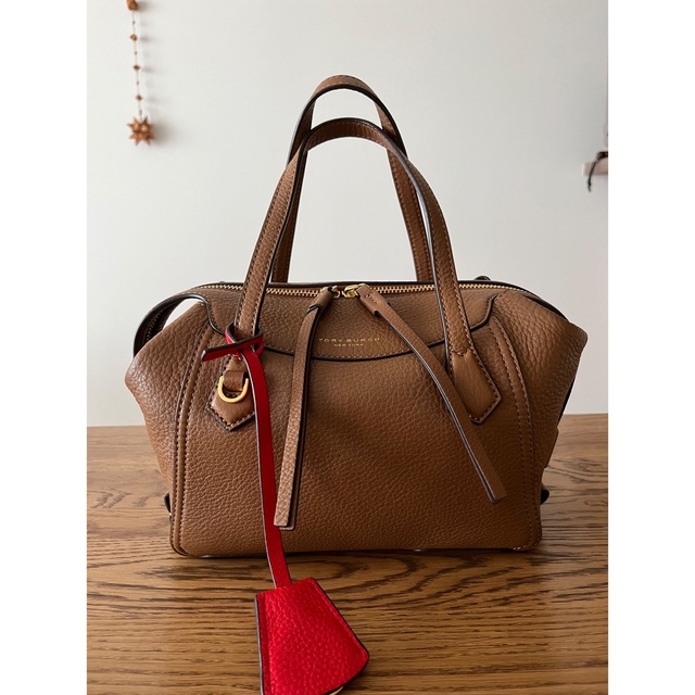レッド系数量限定セール 極✨美品 トリーバーチ 2way ペリー スモール 首相官邸 トリーバーチ ペリー スモールサッチェル 黒 ハンドバッグ