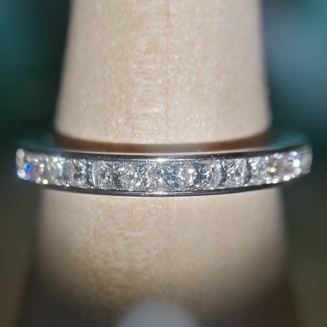 Tiffany & Co.(ティファニー)のティファニー プリンセスカット ダイヤモンド ハーフエタニティリング 7号 レディースのアクセサリー(リング(指輪))の商品写真