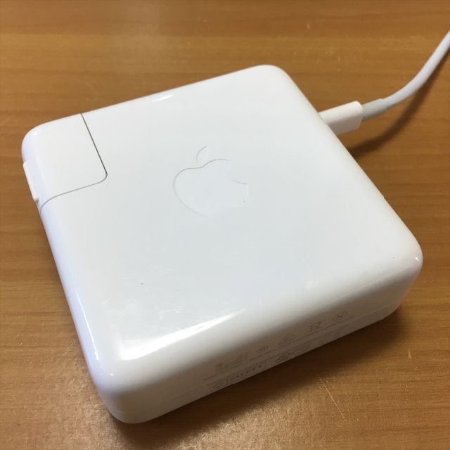 Apple(アップル)の2) 純正品 MacBook Pro用 87W USB-C ACアダプター スマホ/家電/カメラのPC/タブレット(PC周辺機器)の商品写真