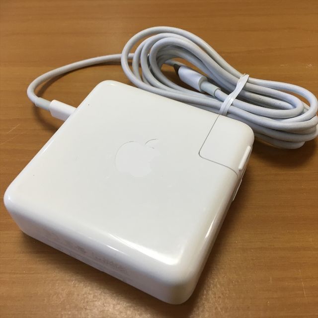 Apple(アップル)の2) 純正品 MacBook Pro用 87W USB-C ACアダプター スマホ/家電/カメラのPC/タブレット(PC周辺機器)の商品写真