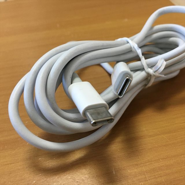 Apple(アップル)の2) 純正品 MacBook Pro用 87W USB-C ACアダプター スマホ/家電/カメラのPC/タブレット(PC周辺機器)の商品写真