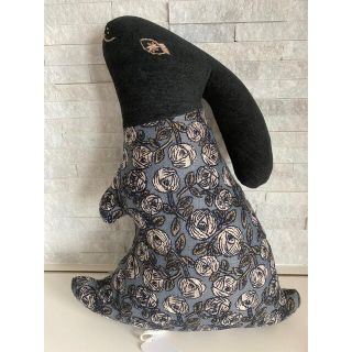 完売　ミナペルホネン うさぎクッション　rosy