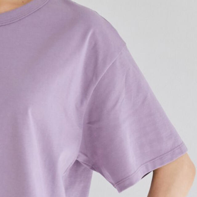 ROPE’(ロペ)の【新品、タグ付き】ロペ　天竺　バッグスリット　Tシャツ レディースのトップス(Tシャツ(半袖/袖なし))の商品写真