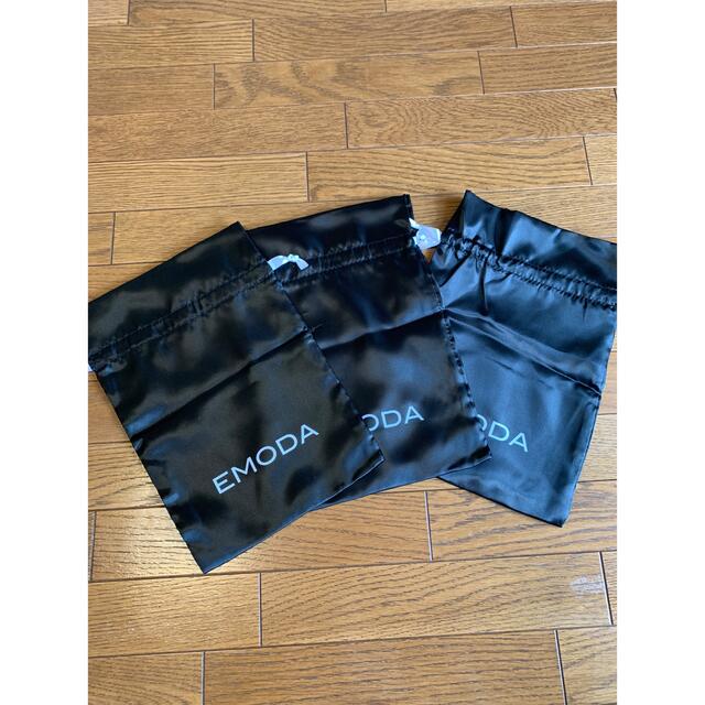 EMODA(エモダ)のEMODA 巾着 レディースのファッション小物(ポーチ)の商品写真