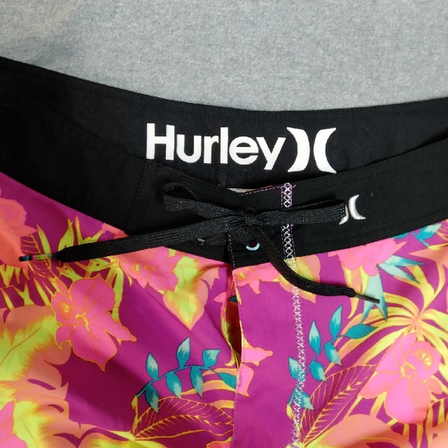 Hurley(ハーレー)の☆Hurley　ハーフパンツ　32インチ メンズのパンツ(ショートパンツ)の商品写真