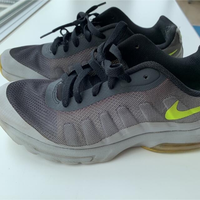 AIR MAX INVIGOR PRINT メンズの靴/シューズ(スニーカー)の商品写真