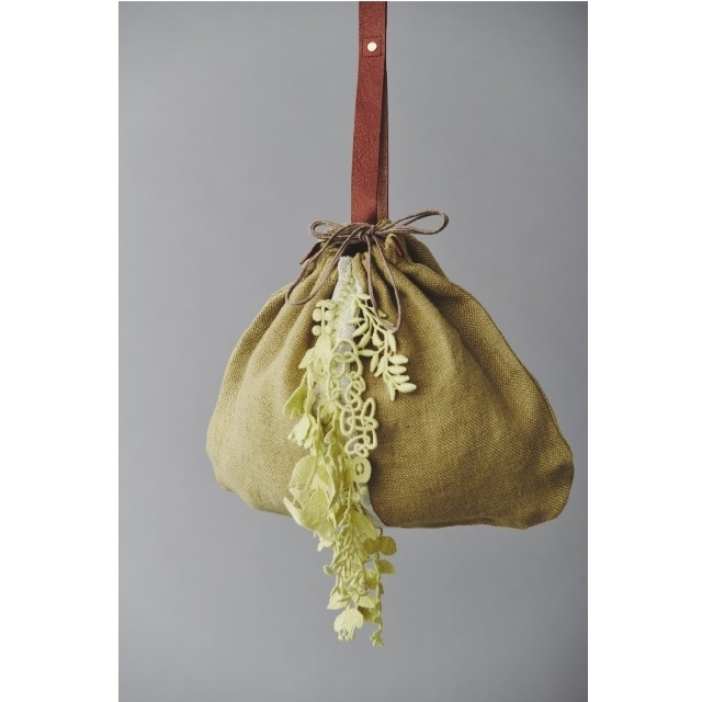 mina perhonen(ミナペルホネン)のミナペルホネン　巾着バッグ　forest parade レディースのバッグ(ハンドバッグ)の商品写真