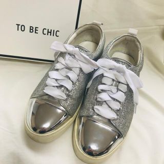 トゥービーシック(TO BE CHIC)のTO BE CHIC♡スニーカー　シルバー　ラメ　リボン　Lサイズ(スニーカー)