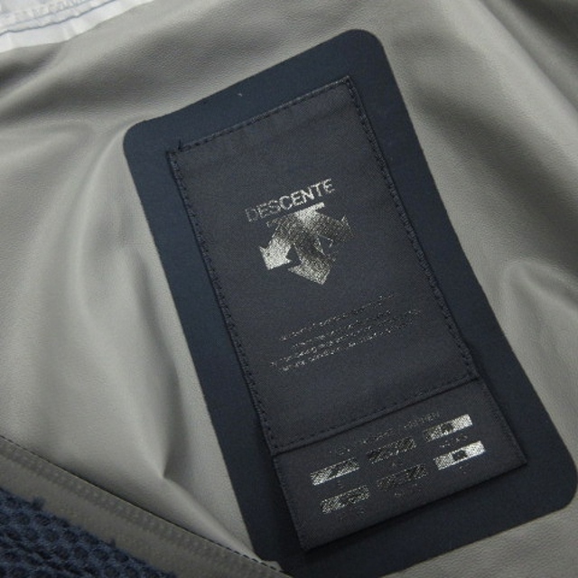 DESCENTE(デサント)のデサント HARD SHELL JACKET CREAS ジャケット 紺 S メンズのジャケット/アウター(マウンテンパーカー)の商品写真