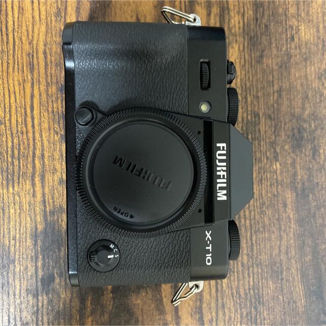 富士フイルム(フジフイルム)のFUJIFILM x-t10 スマホ/家電/カメラのカメラ(ミラーレス一眼)の商品写真