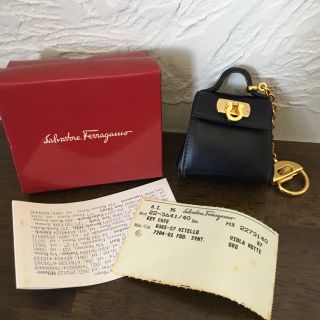 サルヴァトーレフェラガモ(Salvatore Ferragamo)の未使用 ヴィンテージ フェラガモ  ケリー型 キーホルダー キーケース(キーホルダー)