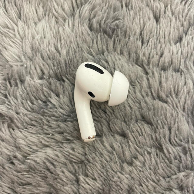 Apple(アップル)のAirPods Pro 左耳 スマホ/家電/カメラのオーディオ機器(ヘッドフォン/イヤフォン)の商品写真